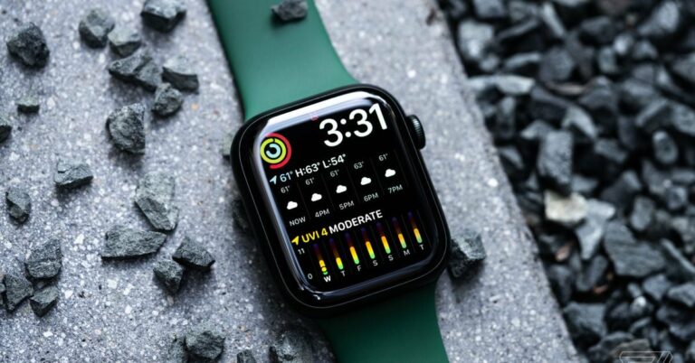 Apple Watch из нержавеющей стали и алюминия: стоит ли платить больше?